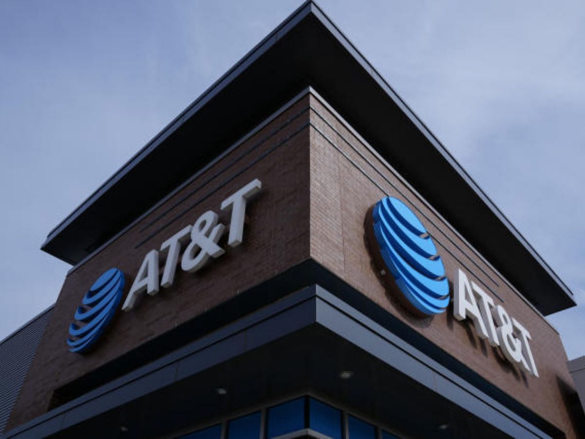 We take a look at all the possible reasons for AT&T's outage (Image via Yahoo)